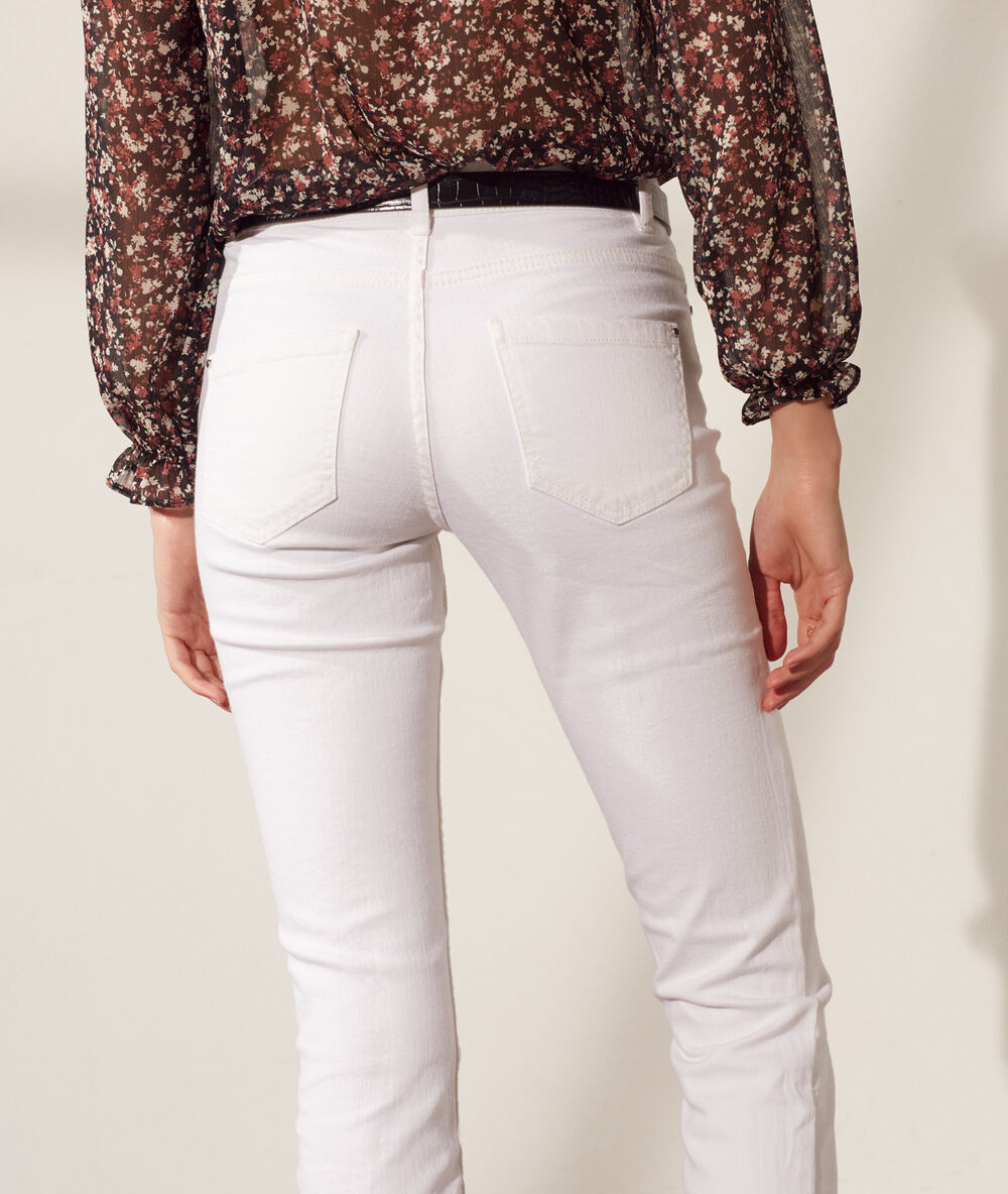 Rechte jeans wit.