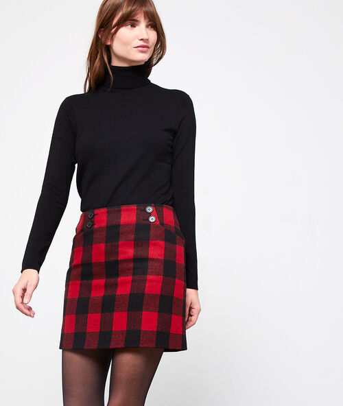 Jupe droite &agrave; carreaux rouge.