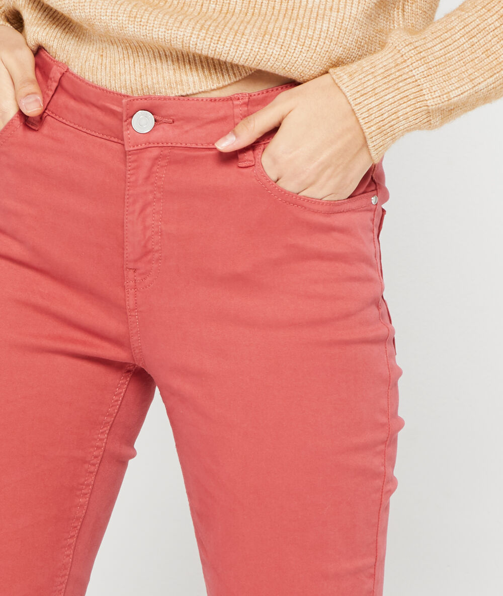 Pantalon slim en coton frambroise.