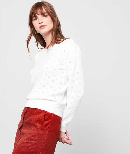 Pull tricot &agrave; col rond ecru.